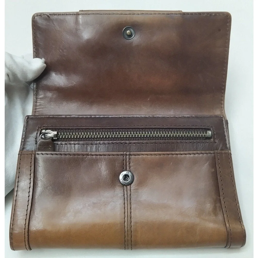 Kenneth Cole kenneth cole